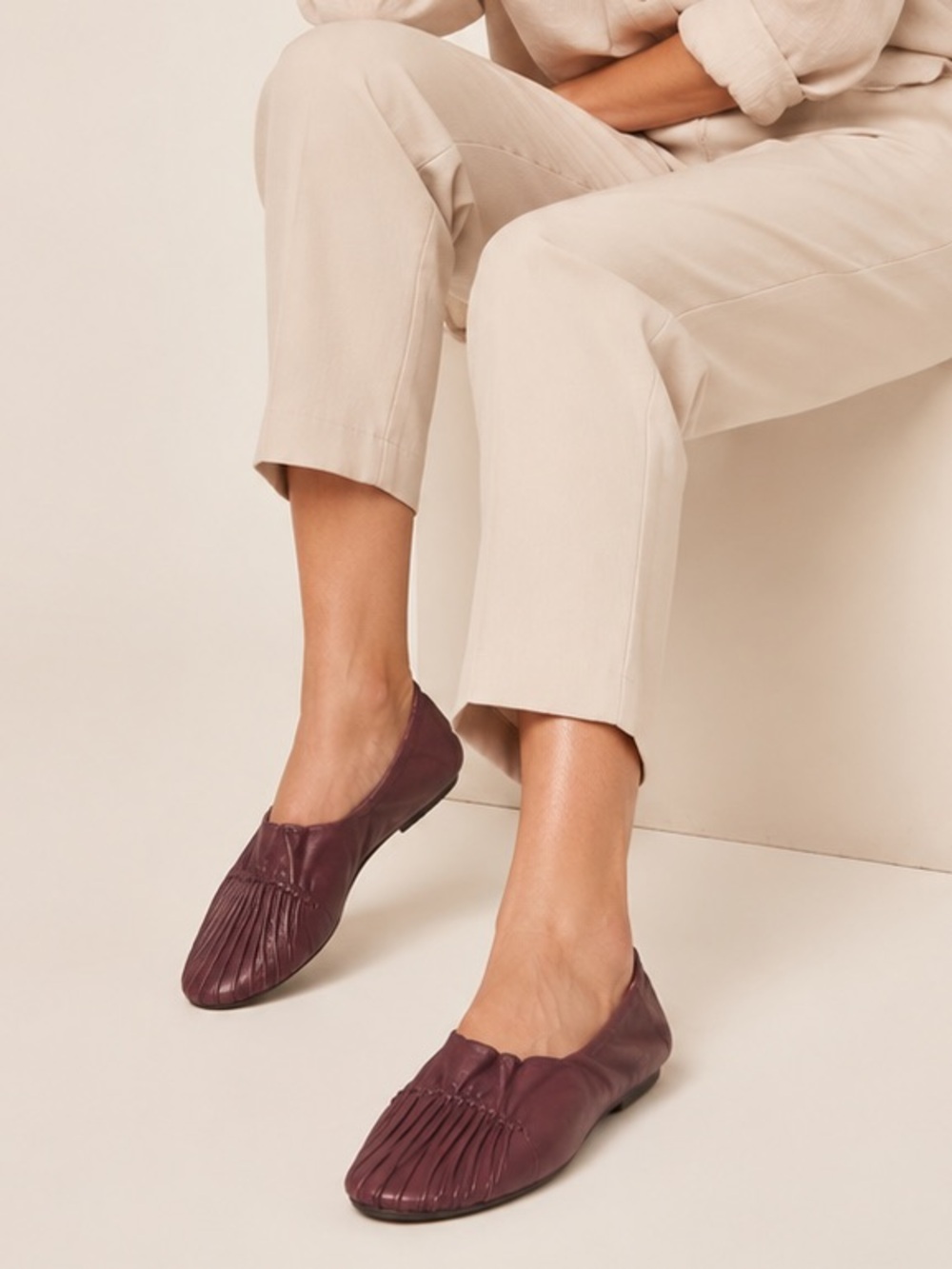 Chocolat Blu Cam2 plum purple leather pleated ballet flats. Size 7.5
